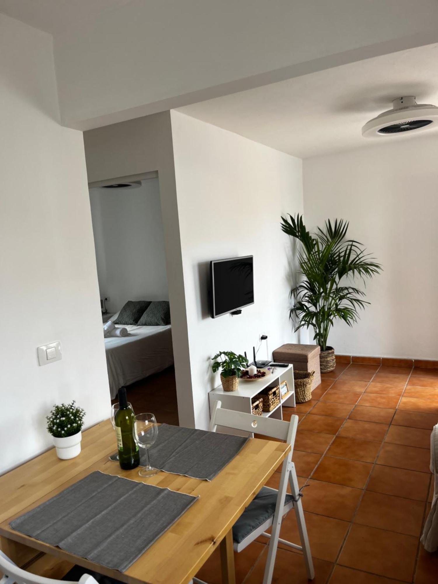 2 Bedroom Apartments Los Cristianos Beach Tenerife Tamaragua Арона Экстерьер фото